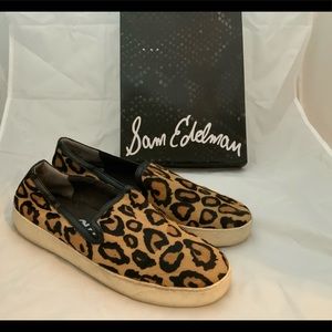 Leopard print flats